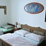Konukevi Restaurace A Ubrousku Prostri Se Nová Bystřice