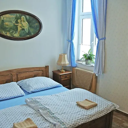 Restaurace A Ubrousku Prostri Se 3* Nová Bystřice