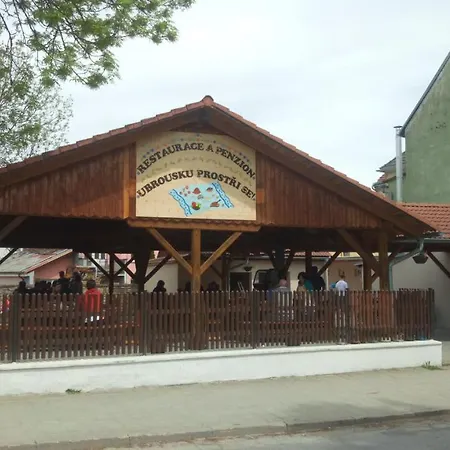 Konukevi Restaurace A Ubrousku Prostri Se Nová Bystřice