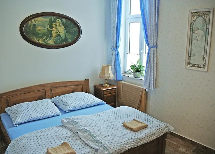 Restaurace A Ubrousku Prostri Se 3* Nová Bystřice